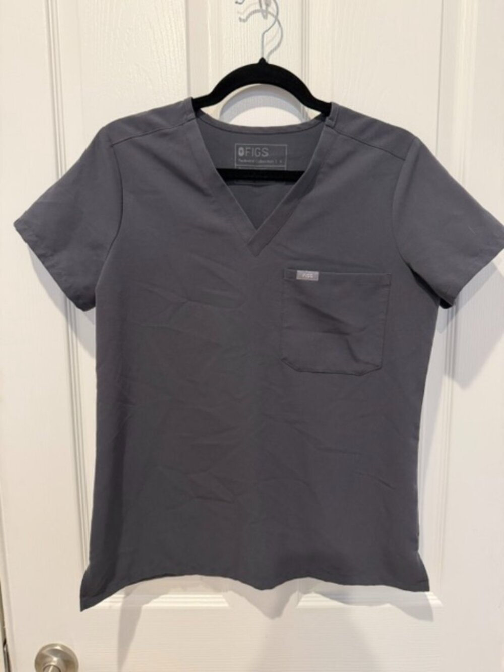 FIGS Catarina Scrub Top Women’s S Charcoal Gray V-Neck Medical Workwear